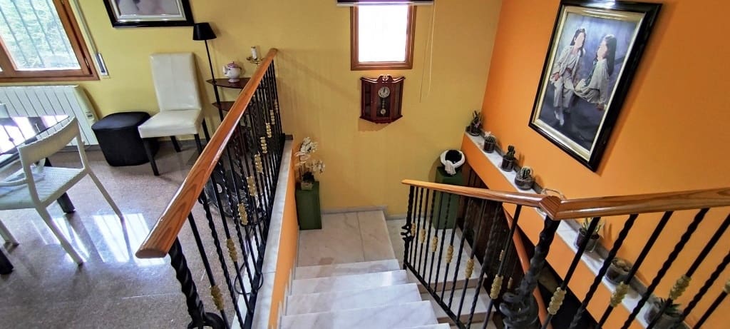 5 soveværelse Villa til salg i Ontinyent med garage - € 310.000 (Ref: 6329680)