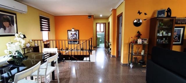 5 soveværelse Villa til salg i Ontinyent med garage - € 310.000 (Ref: 6329680)