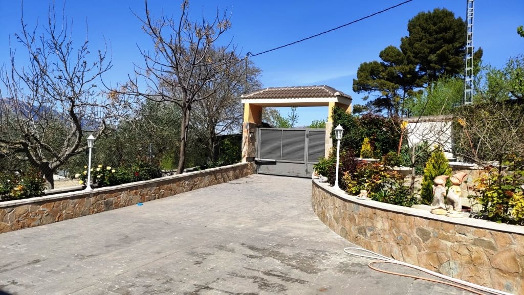 5 slaapkamer Villa te koop in Cocentaina met zwembad garage - € 299.000 (Ref: 6354259)