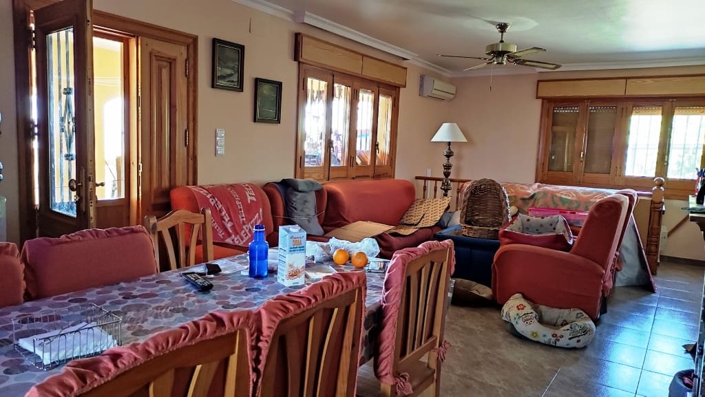 5 slaapkamer Villa te koop in Cocentaina met zwembad garage - € 299.000 (Ref: 6354259)