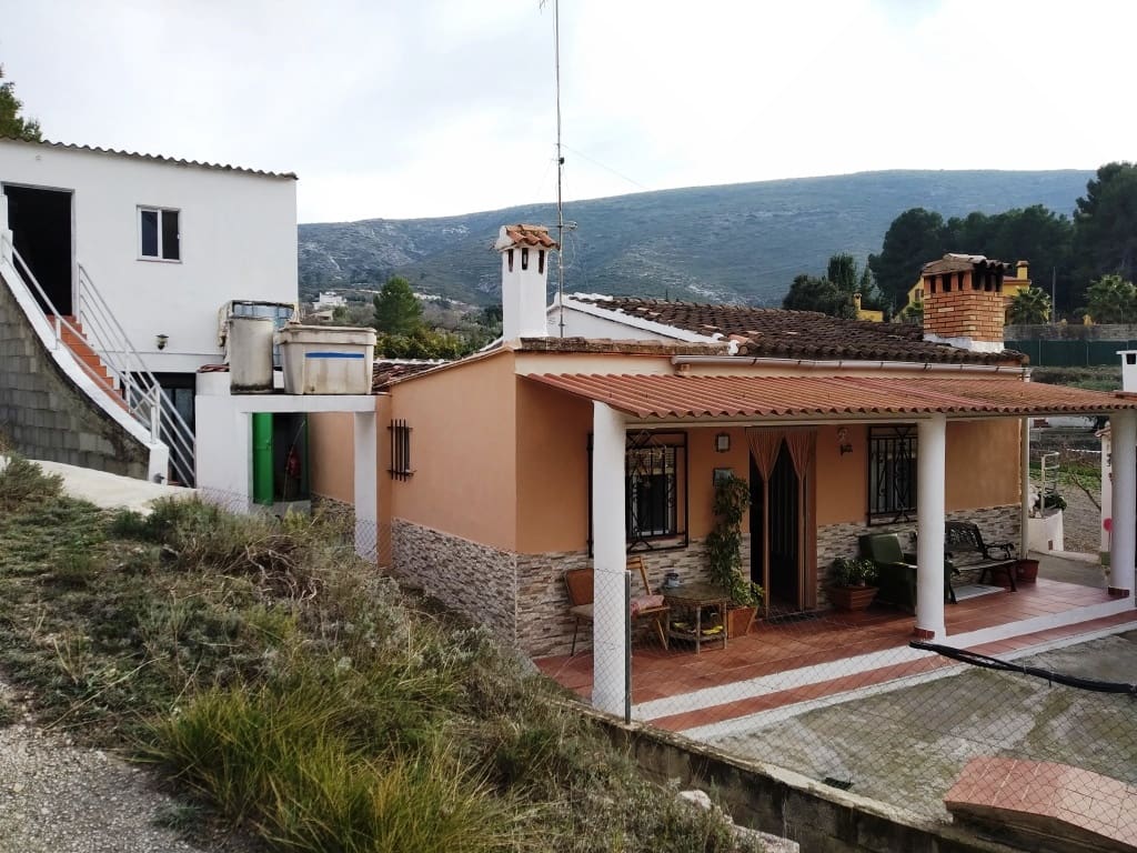 2 soveværelse Finca/Landehus til salg i Ontinyent med swimmingpool - € 198.000 (Ref: 6718906)