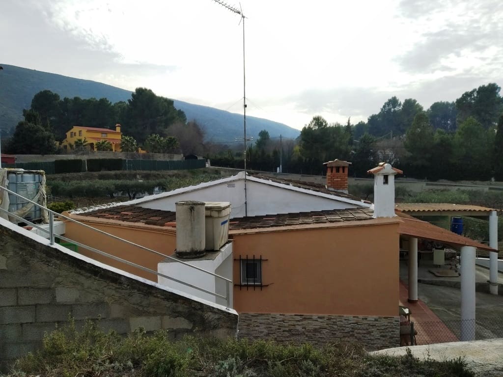 2 soveværelse Finca/Landehus til salg i Ontinyent med swimmingpool - € 198.000 (Ref: 6718906)