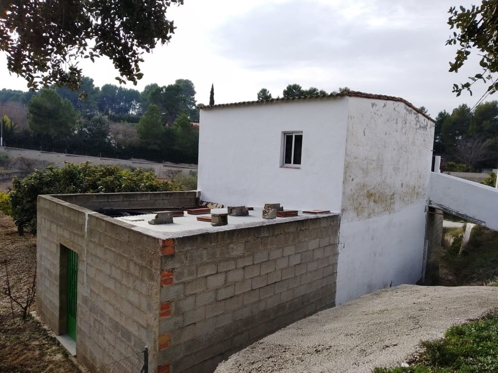 2 soveværelse Finca/Landehus til salg i Ontinyent med swimmingpool - € 198.000 (Ref: 6718906)