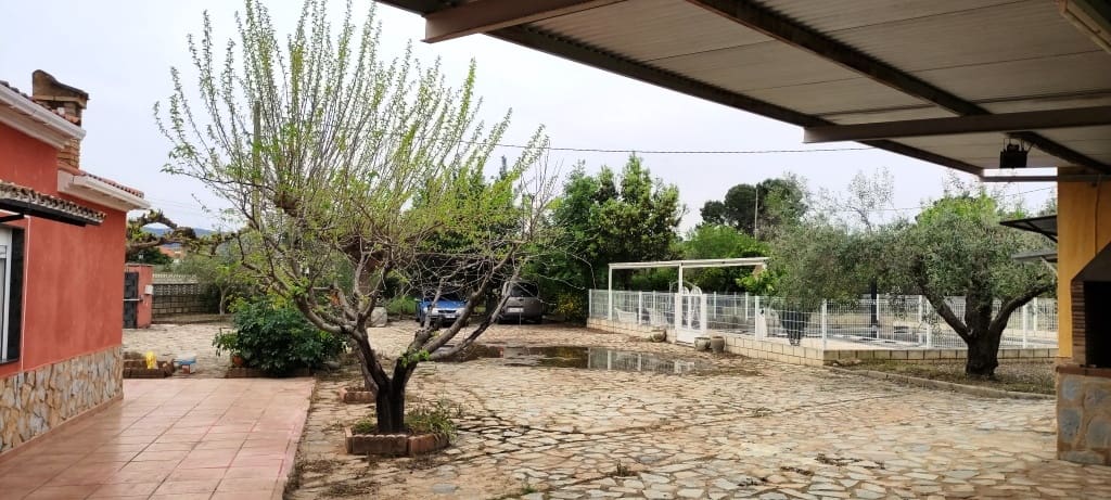 4 soveværelse Finca/Landehus til salg i Ontinyent med swimmingpool garage - € 250.000 (Ref: 6796874)