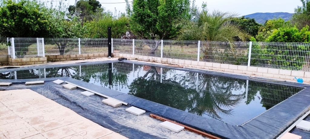 4 soveværelse Finca/Landehus til salg i Ontinyent med swimmingpool garage - € 250.000 (Ref: 6796874)