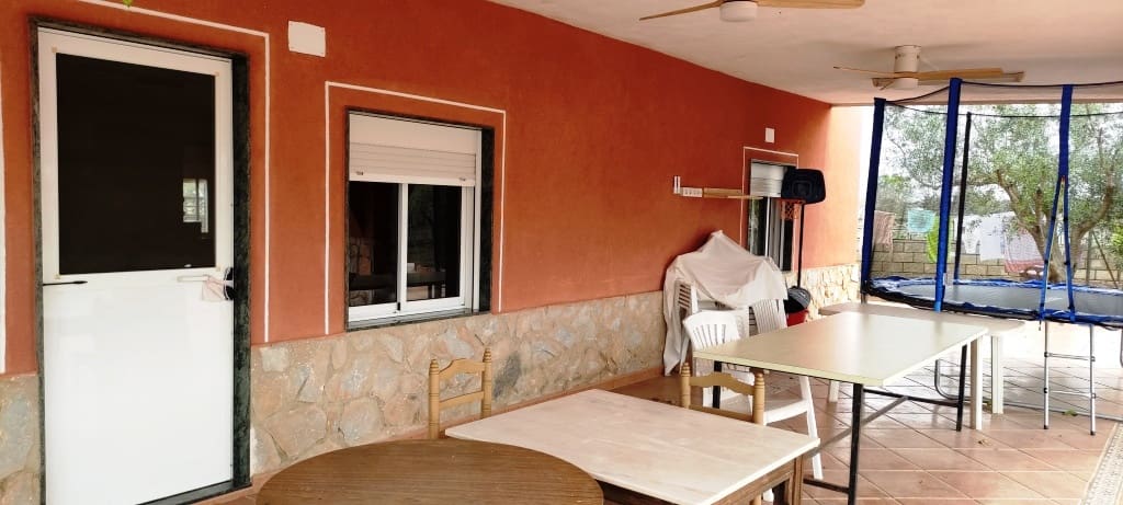 4 soveværelse Finca/Landehus til salg i Ontinyent med swimmingpool garage - € 250.000 (Ref: 6796874)