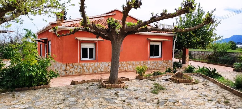 4 soveværelse Finca/Landehus til salg i Ontinyent med swimmingpool garage - € 250.000 (Ref: 6796874)