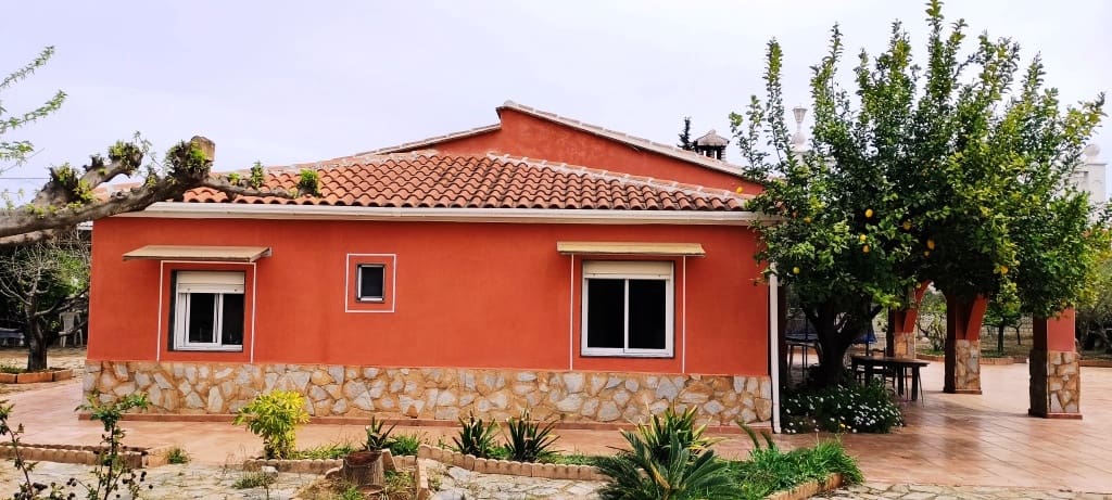 4 soveværelse Finca/Landehus til salg i Ontinyent med swimmingpool garage - € 250.000 (Ref: 6796874)