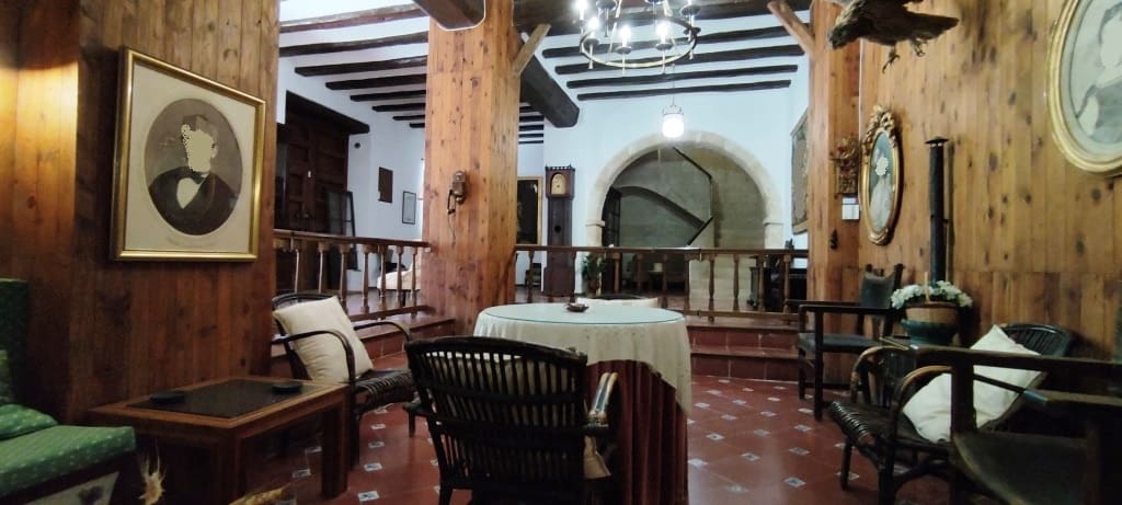 15 soveværelse Finca/Landehus til salg i Bocairent med swimmingpool garage - € 895.000 (Ref: 6923778)