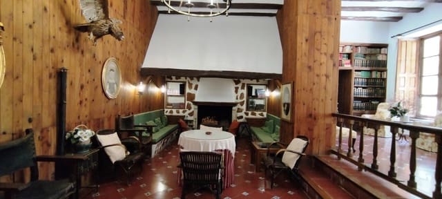 15 quarto Quinta/Casa Rural para venda em Bocairent com piscina garagem - 895 000 € (Ref: 6923778)