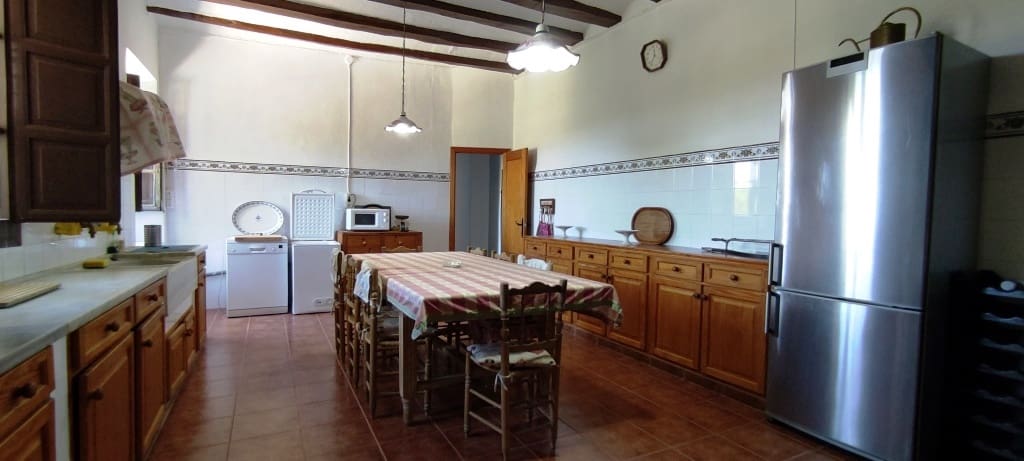 15 soveværelse Finca/Landehus til salg i Bocairent med swimmingpool garage - € 895.000 (Ref: 6923778)