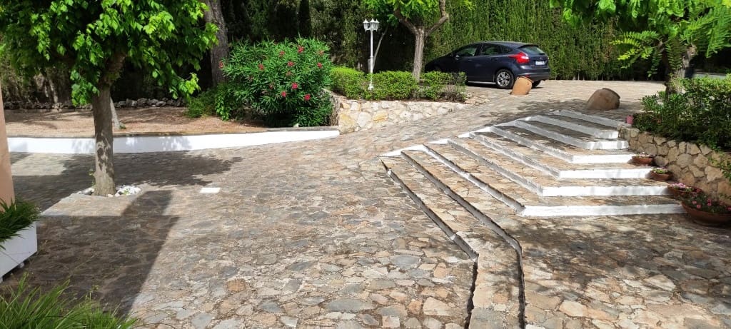 6 soveværelse Villa til salg i Muro de Alcoy med swimmingpool - € 350.000 (Ref: 6941272)