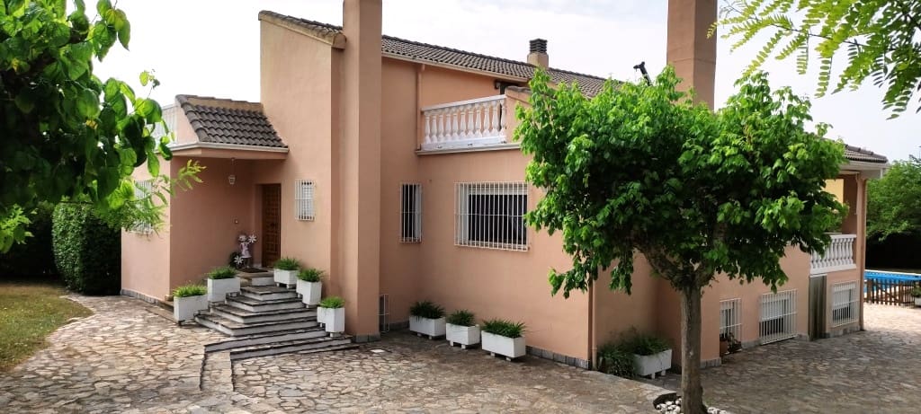 6 soveværelse Villa til salg i Muro de Alcoy med swimmingpool - € 350.000 (Ref: 6941272)