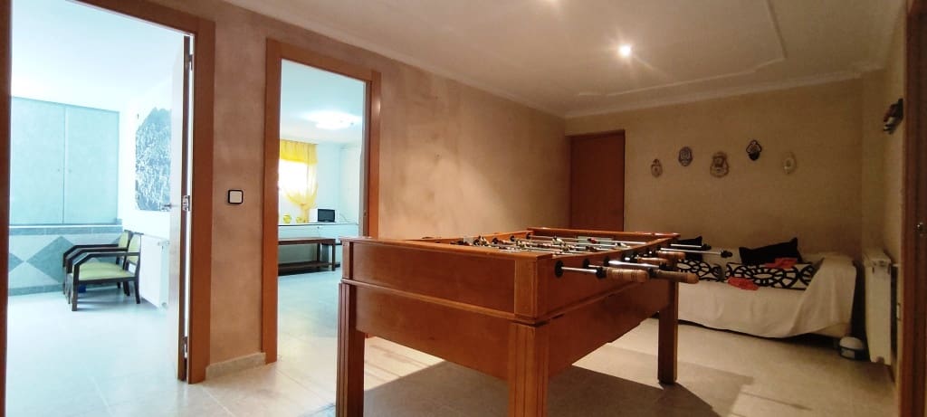 6 soveværelse Villa til salg i Muro de Alcoy med swimmingpool - € 350.000 (Ref: 6941272)