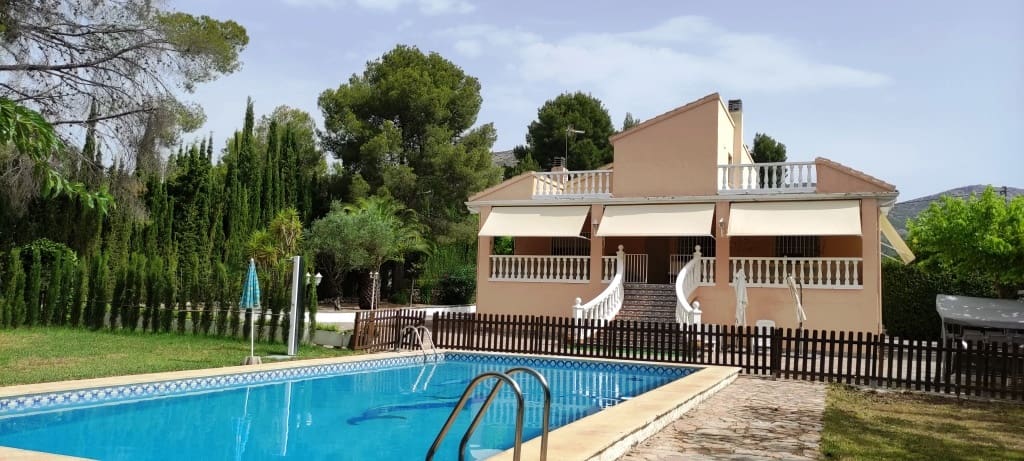 6 soveværelse Villa til salg i Muro de Alcoy med swimmingpool - € 350.000 (Ref: 6941272)