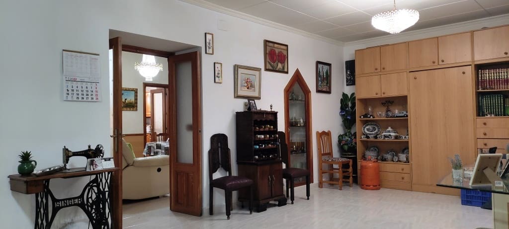 6 soveværelse Byhus til salg i Penaguila - € 179.000 (Ref: 6943630)