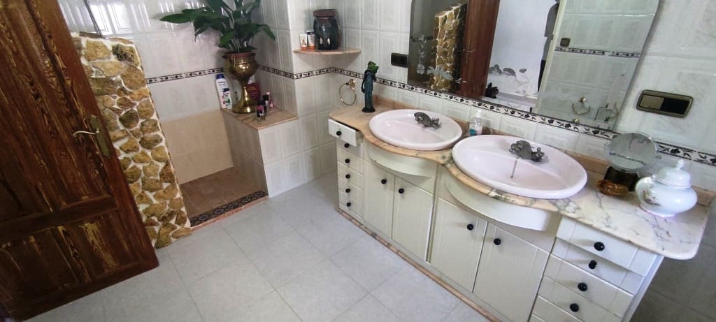 6 soveværelse Byhus til salg i Penaguila - € 179.000 (Ref: 6943630)