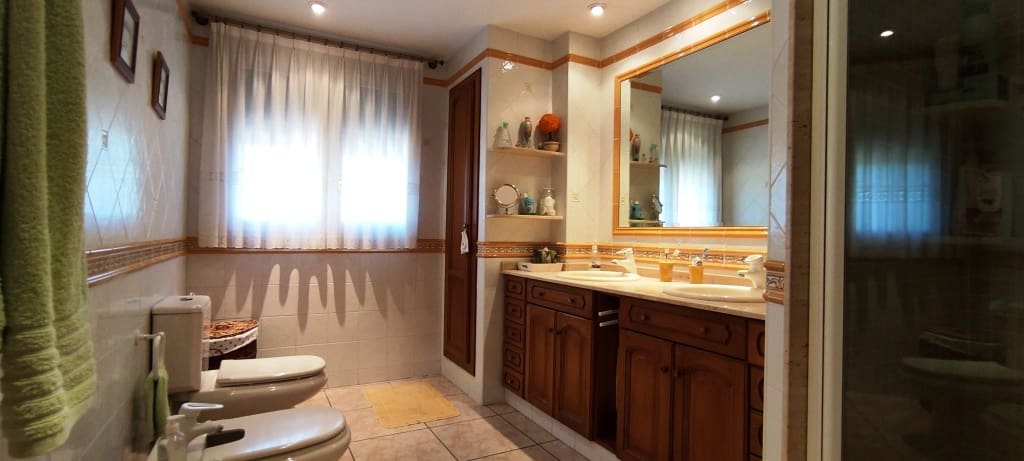 6 soveværelse Villa til salg i Ontinyent med swimmingpool garage - € 550.000 (Ref: 6943631)