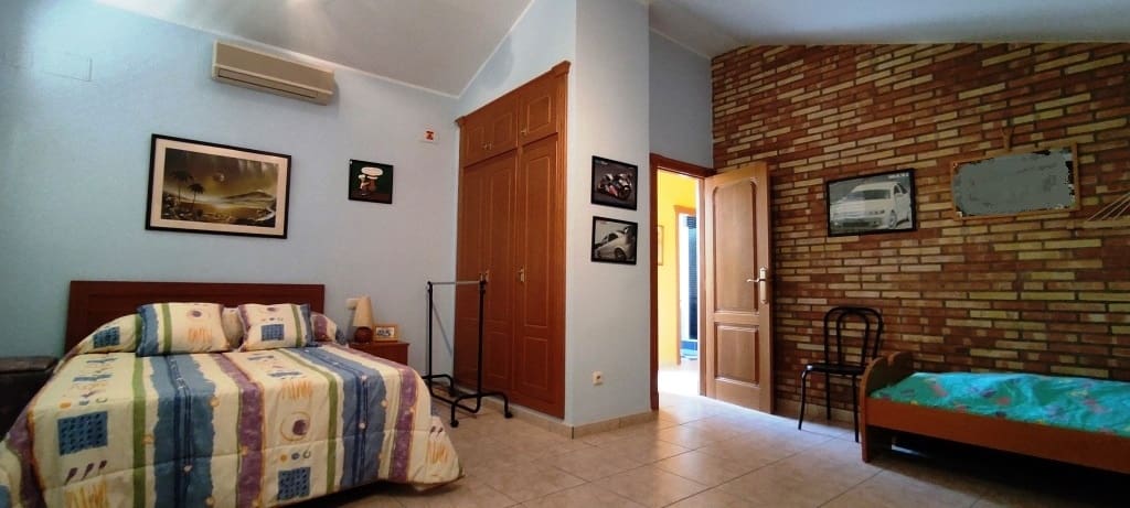 6 soveværelse Villa til salg i Ontinyent med swimmingpool garage - € 550.000 (Ref: 6943631)