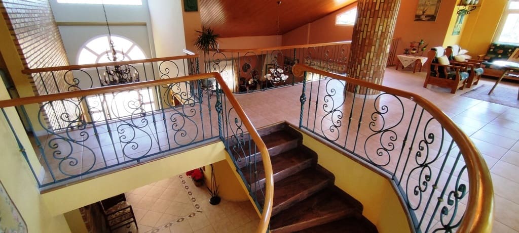 6 soveværelse Villa til salg i Ontinyent med swimmingpool garage - € 550.000 (Ref: 6943631)