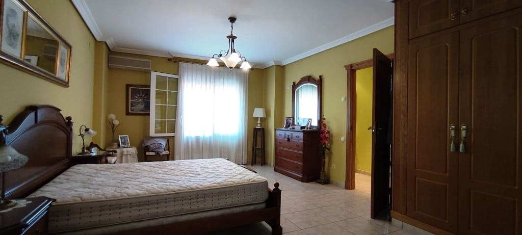 6 soveværelse Villa til salg i Ontinyent med swimmingpool garage - € 550.000 (Ref: 6943631)