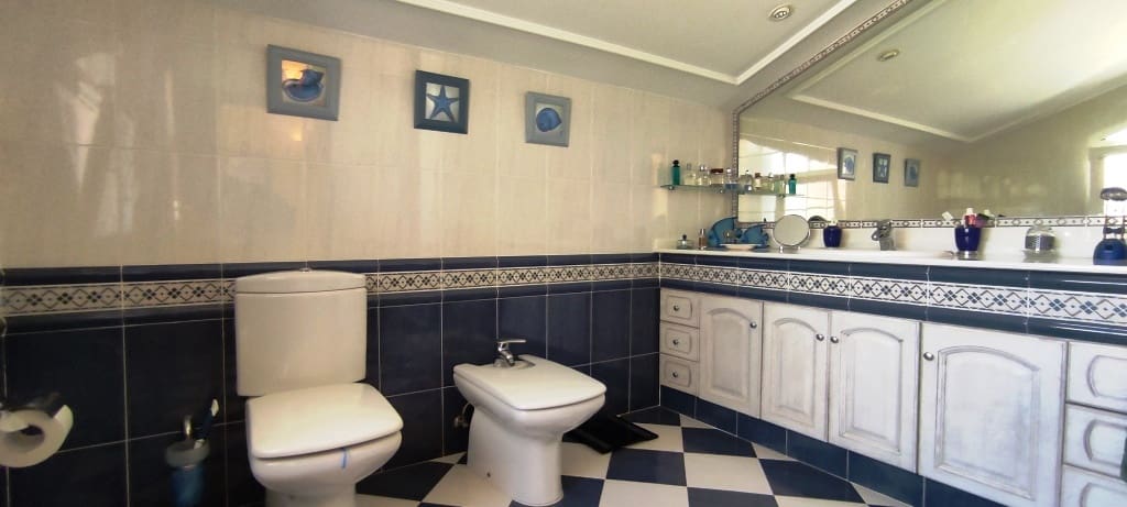 6 soveværelse Villa til salg i Ontinyent med swimmingpool garage - € 550.000 (Ref: 6943631)