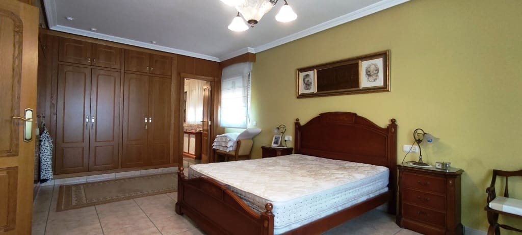 6 soveværelse Villa til salg i Ontinyent med swimmingpool garage - € 550.000 (Ref: 6943631)