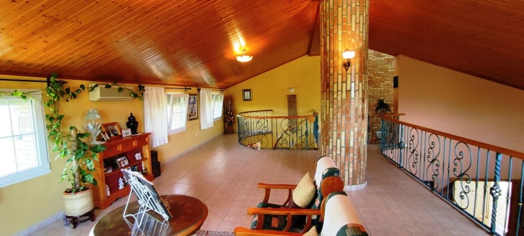 6 soveværelse Villa til salg i Ontinyent med swimmingpool garage - € 550.000 (Ref: 6943631)