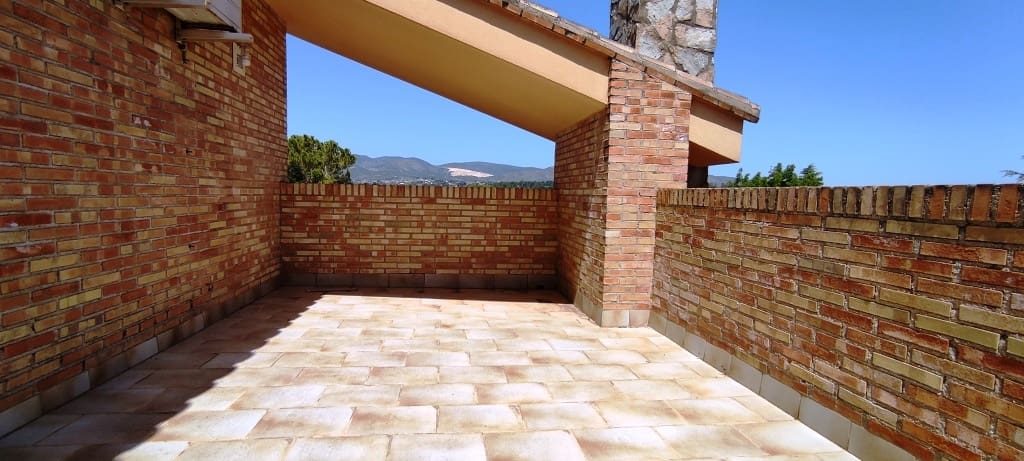 6 soveværelse Villa til salg i Ontinyent med swimmingpool garage - € 550.000 (Ref: 6943631)