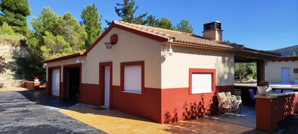 4 soveværelse Villa til salg i Alcoy / Alcoi med swimmingpool garage - € 550.000 (Ref: 6979782)
