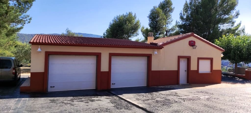 4 soveværelse Villa til salg i Alcoy / Alcoi med swimmingpool garage - € 550.000 (Ref: 6979782)