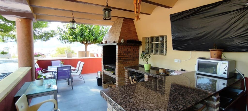 4 soveværelse Villa til salg i Alcoy / Alcoi med swimmingpool garage - € 550.000 (Ref: 6979782)