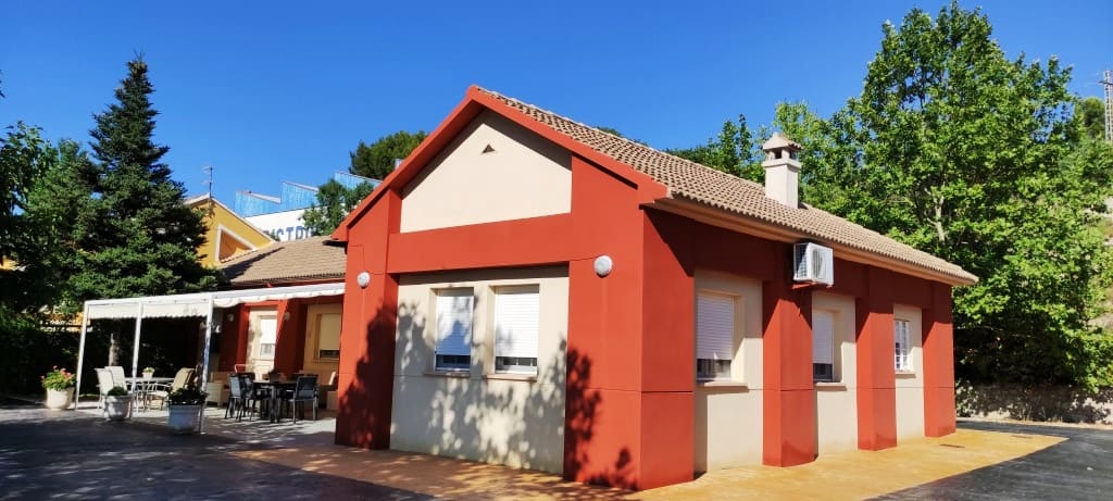 4 soveværelse Villa til salg i Alcoy / Alcoi med swimmingpool garage - € 550.000 (Ref: 6979782)