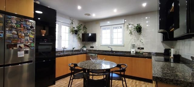 4 soveværelse Villa til salg i Alcoy / Alcoi med swimmingpool garage - € 550.000 (Ref: 6979782)