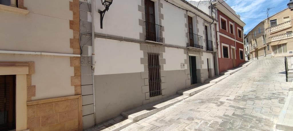 7 soveværelse Byhus til salg i Muro de Alcoy - € 55.000 (Ref: 7443249)