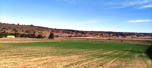 Finca/Landehus til salg i Alfafara - € 65.000 (Ref: 7454373)