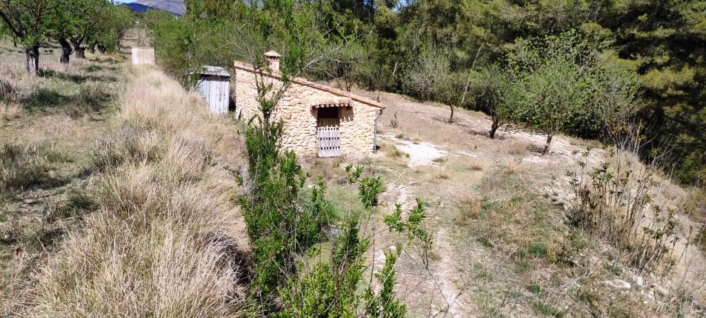 Finca/Hus på landet till salu i Penaguila - 99 900 € (Ref: 7524548)