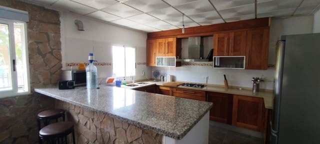 5 soveværelse Finca/Landehus til salg i Muro de Alcoy med swimmingpool - € 180.000 (Ref: 7694191)