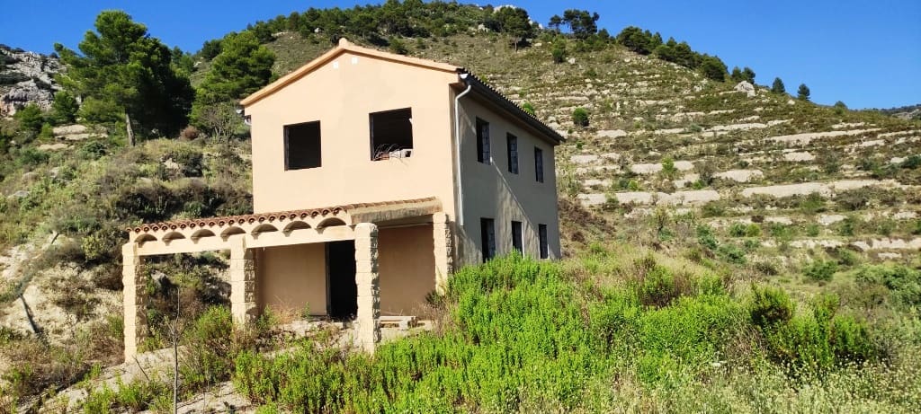 Finca/Landehus til salg i Benasau - € 60.000 (Ref: 7726412)