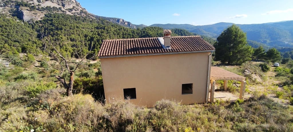 Finca/Landehus til salg i Benasau - € 60.000 (Ref: 7726412)