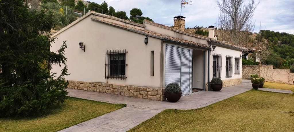 3 soveværelse Villa til salg i Cocentaina med swimmingpool garage - € 378.000 (Ref: 7987835)