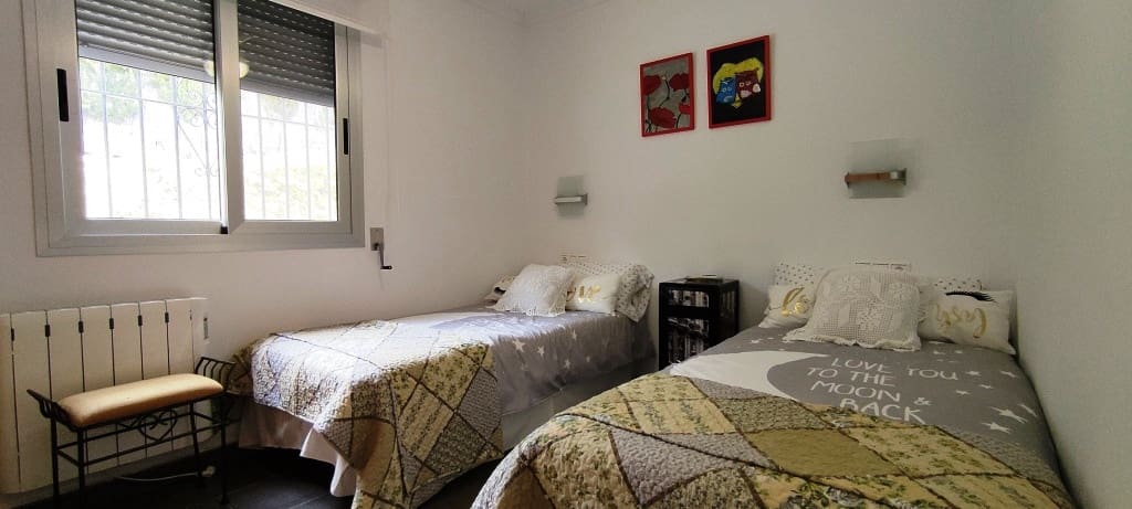 3 soveværelse Villa til salg i Cocentaina med swimmingpool garage - € 378.000 (Ref: 7987835)