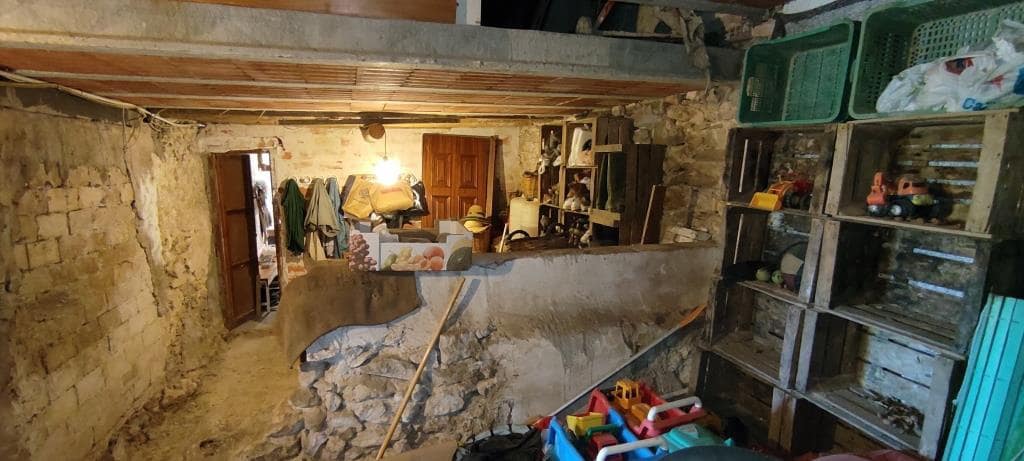 3 soveværelse Finca/Landehus til salg i Bocairent med swimmingpool garage - € 250.000 (Ref: 7990359)