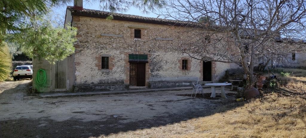 3 soveværelse Finca/Landehus til salg i Bocairent med swimmingpool garage - € 250.000 (Ref: 7990359)