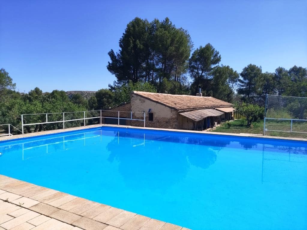 3 soveværelse Finca/Landehus til salg i Bocairent med swimmingpool garage - € 250.000 (Ref: 7990359)