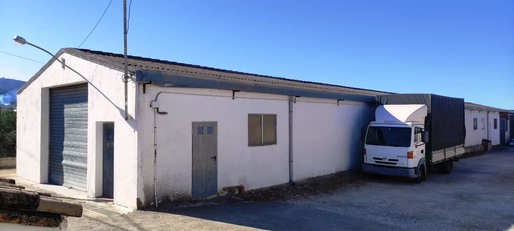 Local Comercial en Ontinyent en venta con garaje - 210.000 € (Ref: 8018132)