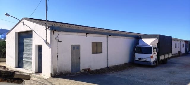 Commercial for sale in Ontinyent with garage - € 210,000 (Ref: 8018132)