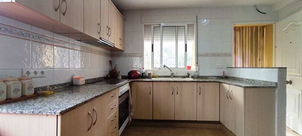 3 slaapkamer Finca/Landhuis te koop in Villalonga met garage - € 149.000 (Ref: 8018133)