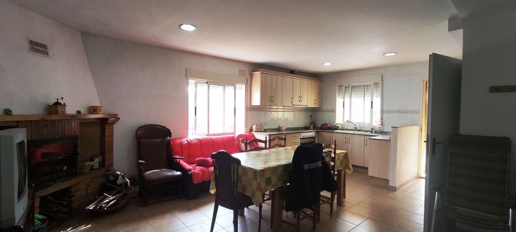 3 slaapkamer Finca/Landhuis te koop in Villalonga met garage - € 149.000 (Ref: 8018133)