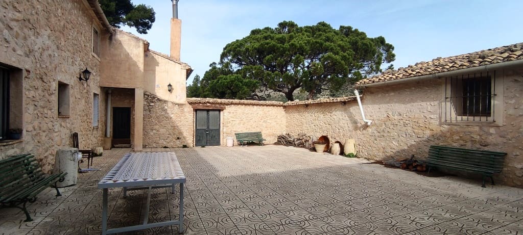 11 soverom Finca/Herregård til salgs i Torremanzanas med garasje - € 990 000 (Ref: 8135679)